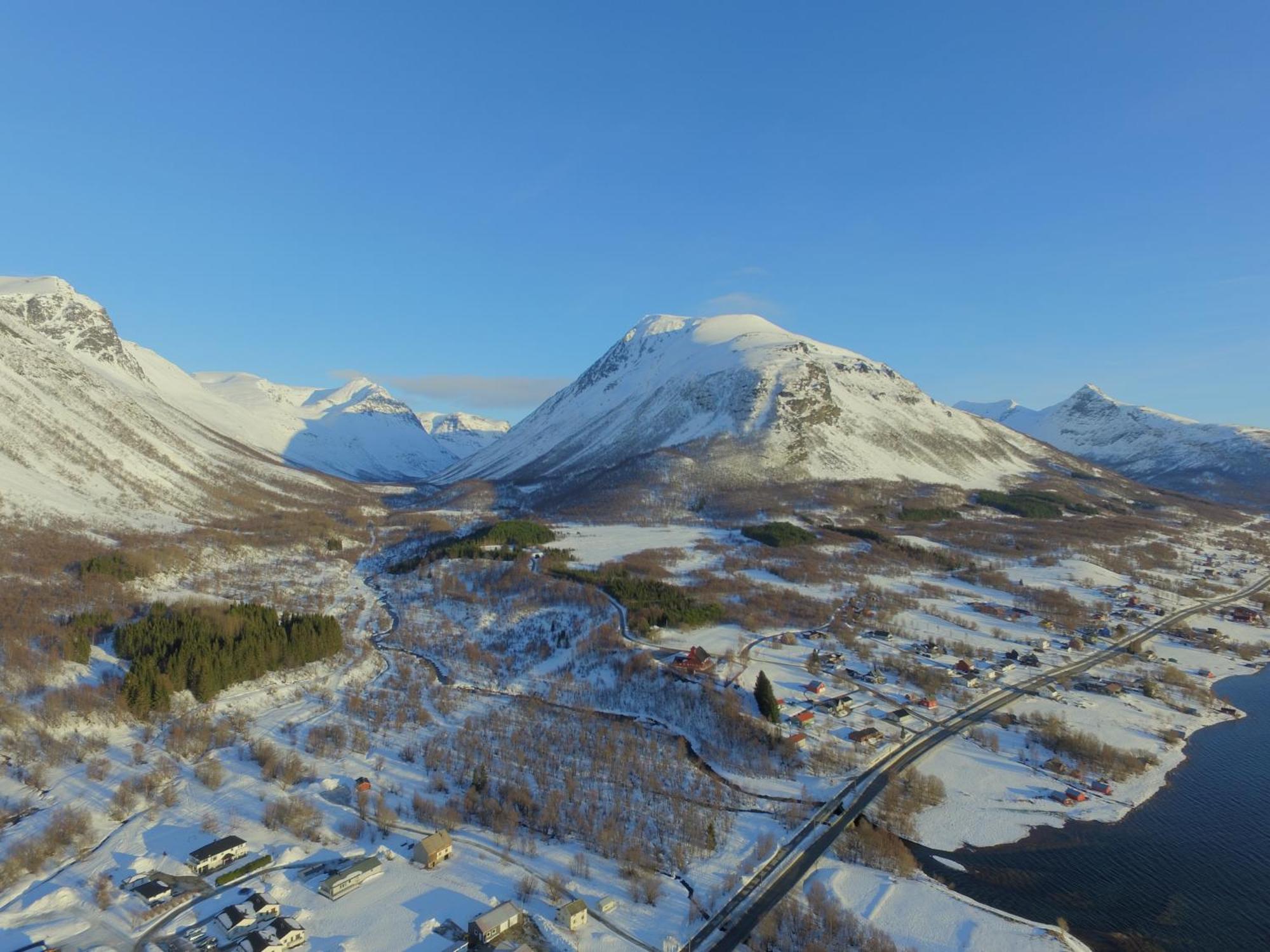 Alpan Apartments, Lyngenfjord Olderdalen Exterior foto